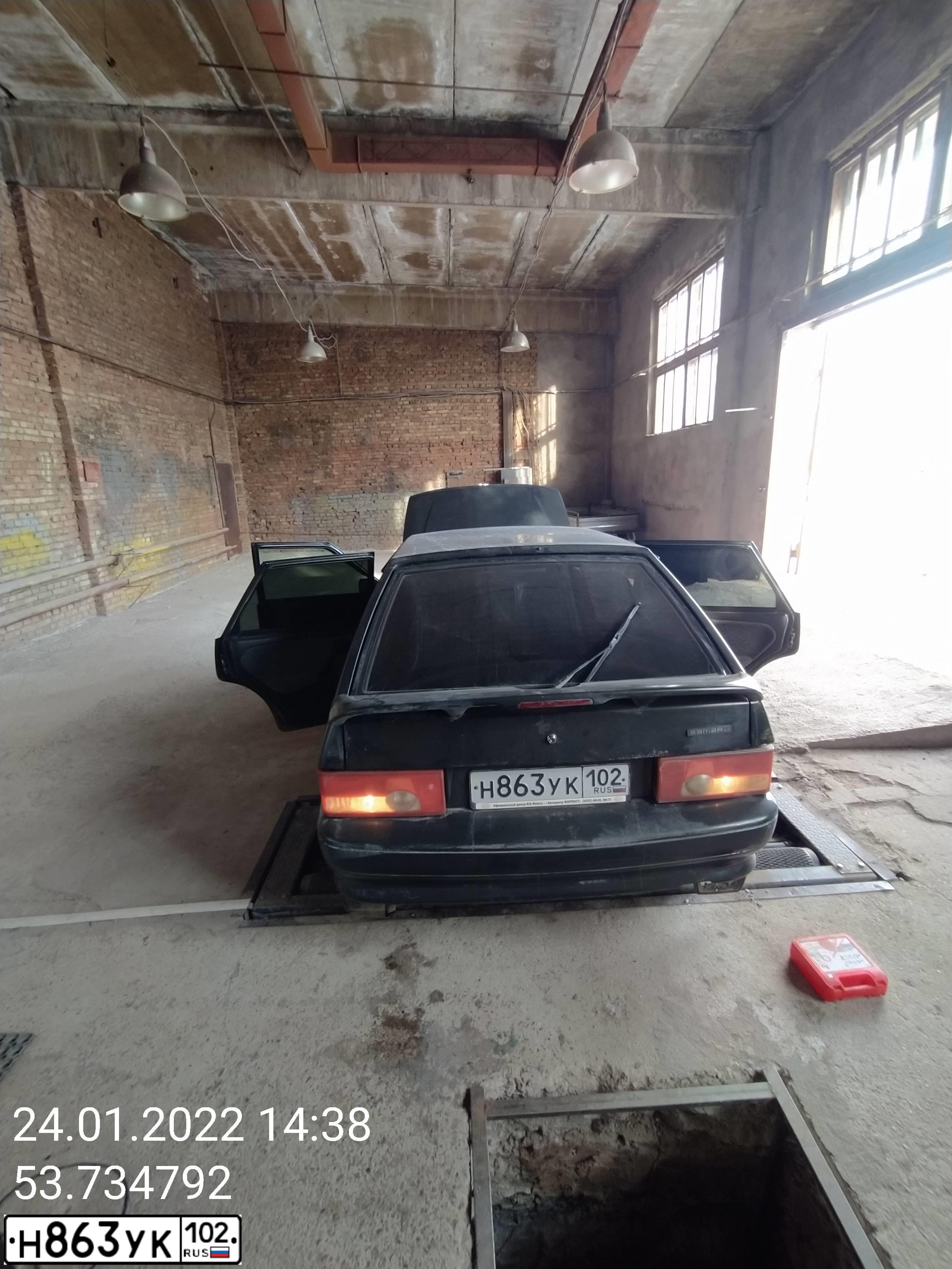 Фото автомобиля LADA 2114 SAMARA, 2006 — госномер М062УЕ102. Цвет: ЗОЛОТИСТЫЙ ТЕМНО-ЗЕЛЕНЫЙ