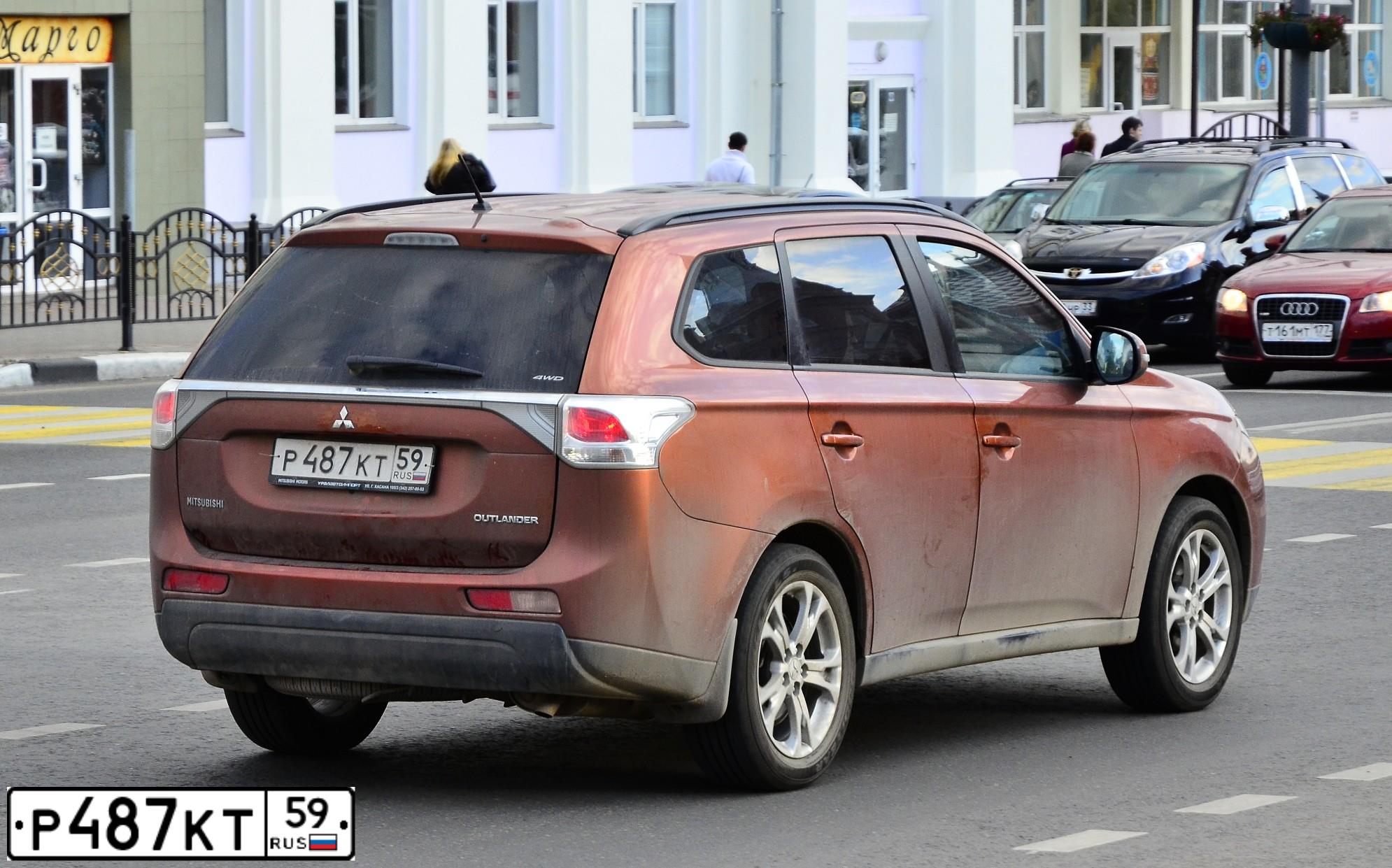 Фото автомобиля MITSUBISHI OUTLANDER, 2012 — госномер Р487КТ59