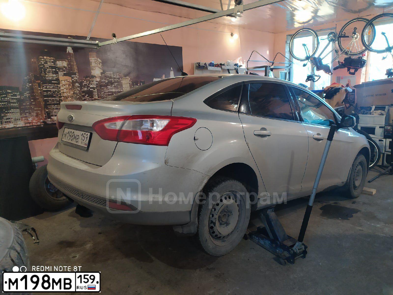 Фото автомобиля FORD FOCUS, 2012 — госномер М198МВ159. Цвет: СЕРЕБРИСТЫЙ