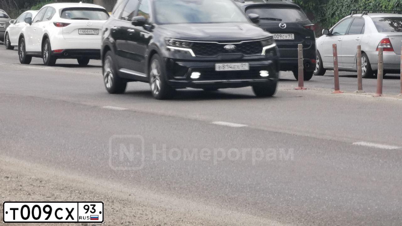 Фото автомобиля RENAULT MEGANE, 2010 — госномер М406УО123. Цвет: ТЕМНО-СЕРЫЙ