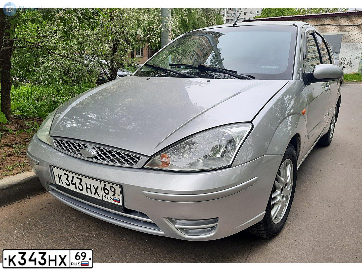 Фото автомобиля FORD FOCUS, 2005 — госномер К077УН33. Цвет: СЕРЕБРИСТЫЙ
