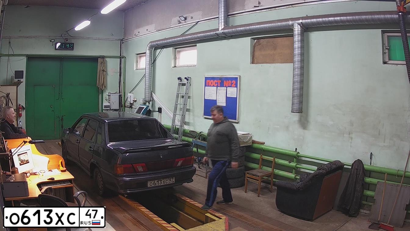 Фото автомобиля LADA 2115 SAMARA, 2008 — госномер О613ХС47. Цвет: СИНЕ-ЗЕЛЕНЫЙ