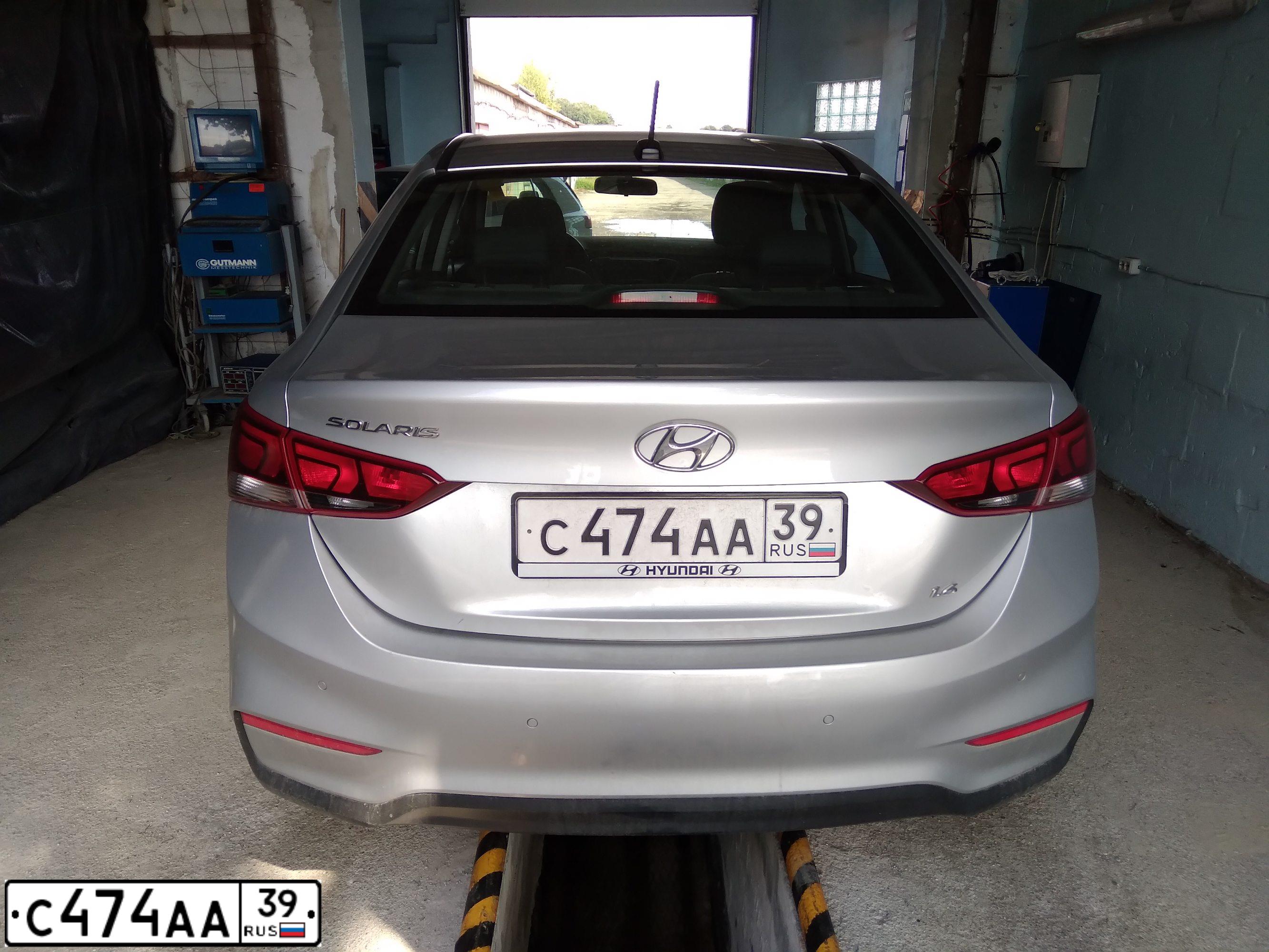 Фото автомобиля HYUNDAI SOLARIS, 2017 — госномер С474АА39. Цвет: СЕРЕБРИСТЫЙ