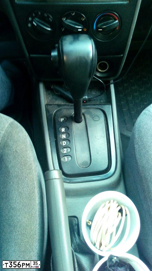 Фото автомобиля KIA SPECTRA, 2006 — госномер Т356РН35. Цвет: АЛМАЗНОЕ СЕРЕБРО
