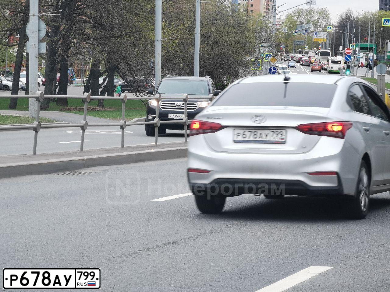 Фото автомобиля HYUNDAI SOLARIS, 2017 — госномер Р678АУ799. Цвет: СЕРЕБРИСТЫЙ