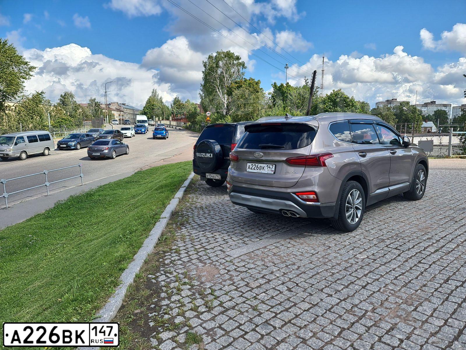 Фото автомобиля HYUNDAI SANTA FE, 2020 — госномер К762УМ797. Цвет: БЕЖЕВЫЙ