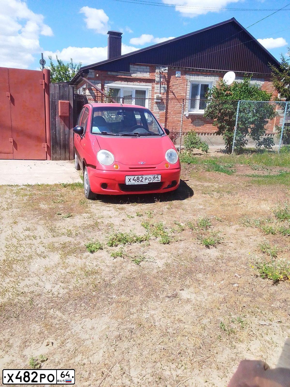 Фото автомобиля DAEWOO MATIZ, 2007 — госномер Х482РО64. Цвет: Красный