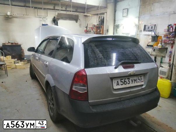 Фото автомобиля CHEVROLET LACETTI, 2006 — госномер О514ХР12. Цвет: Серебристый