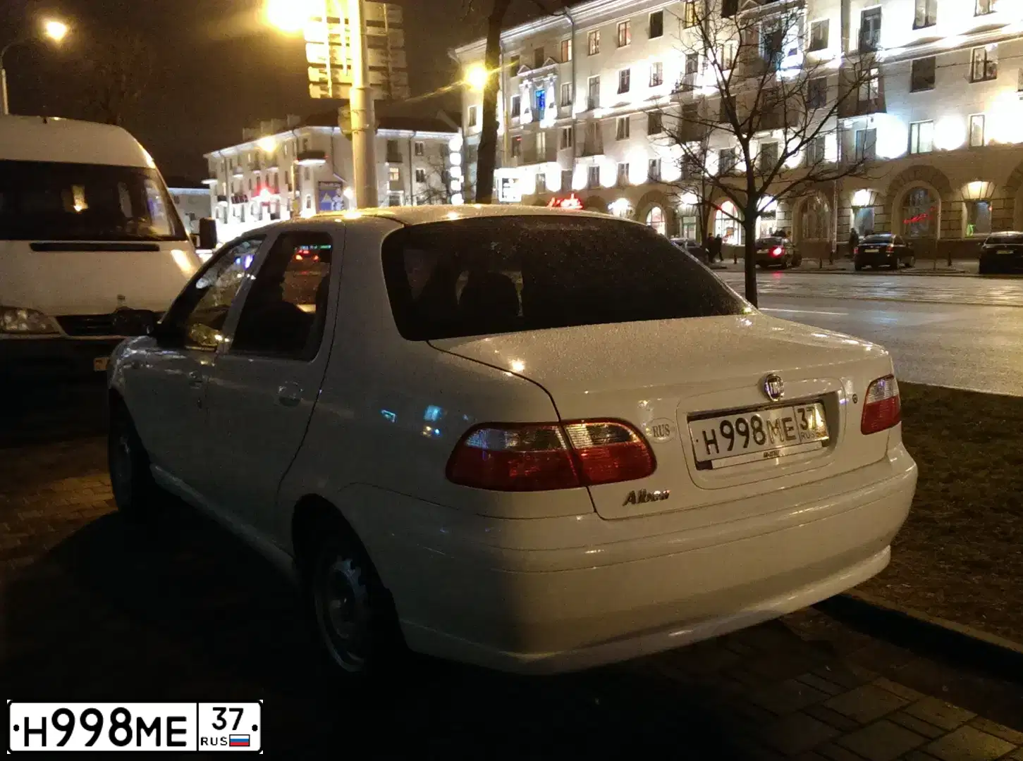 Фото автомобиля FIAT ALBEA, 2011 — госномер Н998МЕ37. Цвет: БЕЛЫЙ