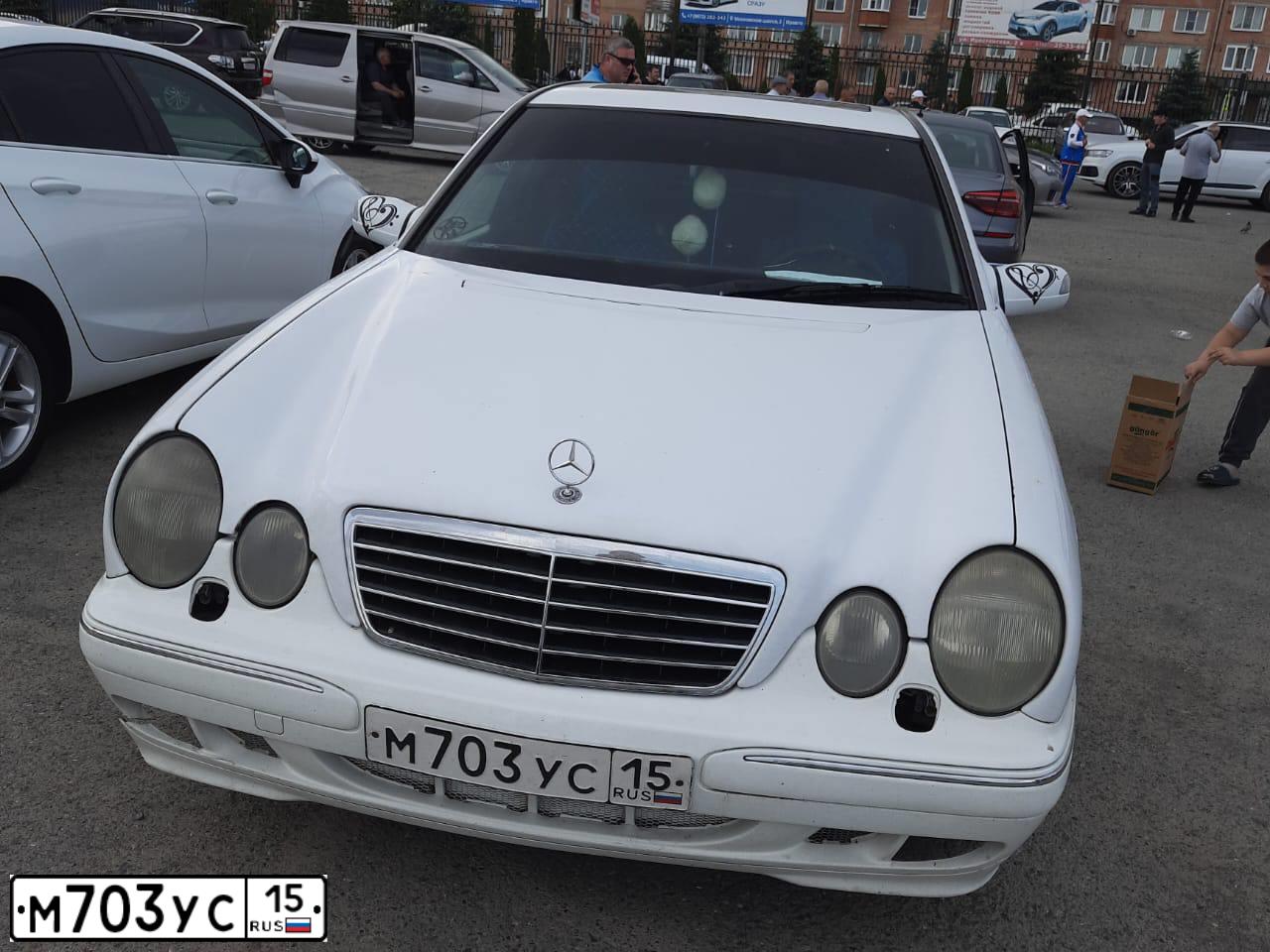 Фото автомобиля МЕРСЕДЕС-БЕНЦ Е200CDI, 2000 — госномер Р310ХА93. Цвет: Белый