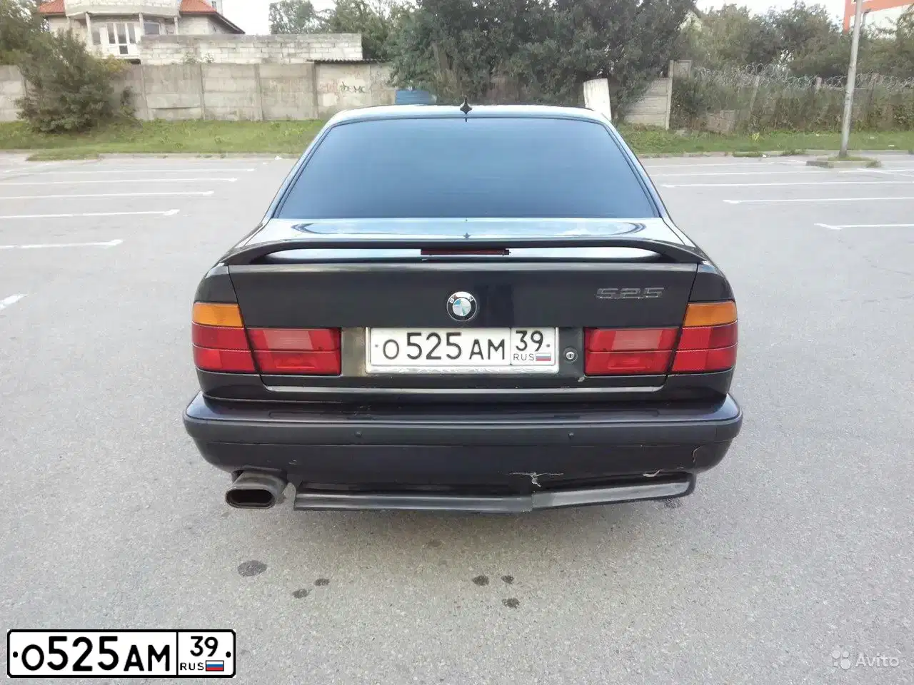 Фото автомобиля BMW SERIE 5, 1992 — госномер О525АМ39. Цвет: ТЕМНО-СЕРЫЙ