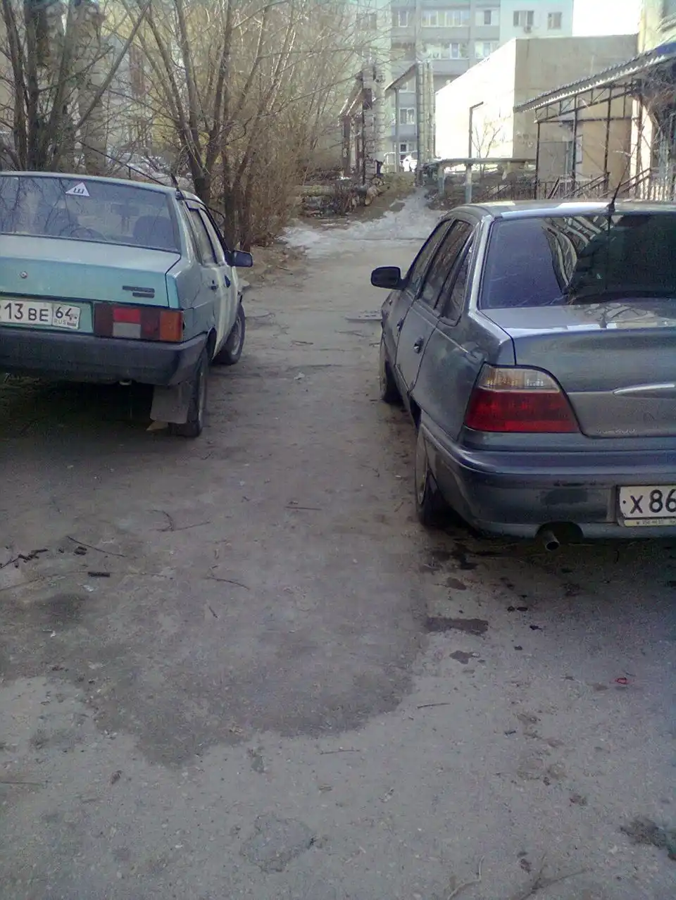 Фото автомобиля TOYOTA AVENSIS, 2007 — госномер К880ТТ164. Цвет: СЕРЕБРИСТЫЙ