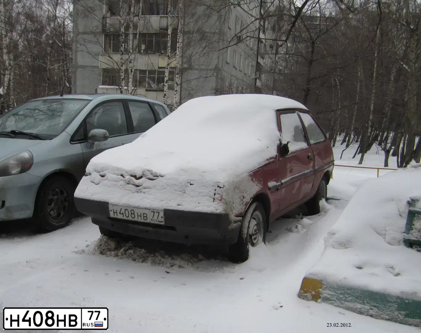 Фото автомобиля ZAZ -1102 TAVRIA, 1995 — госномер Н408НВ77. Цвет: ТЕМНО-КРАСНЫЙ