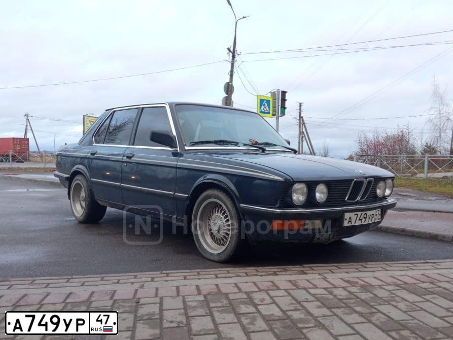Фото автомобиля BMW 528I, 1987 — госномер С108МХ198