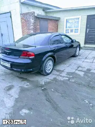 Фото автомобиля CHRYSLER SEBRING, 2004 — госномер У800МУ45. Цвет: синий