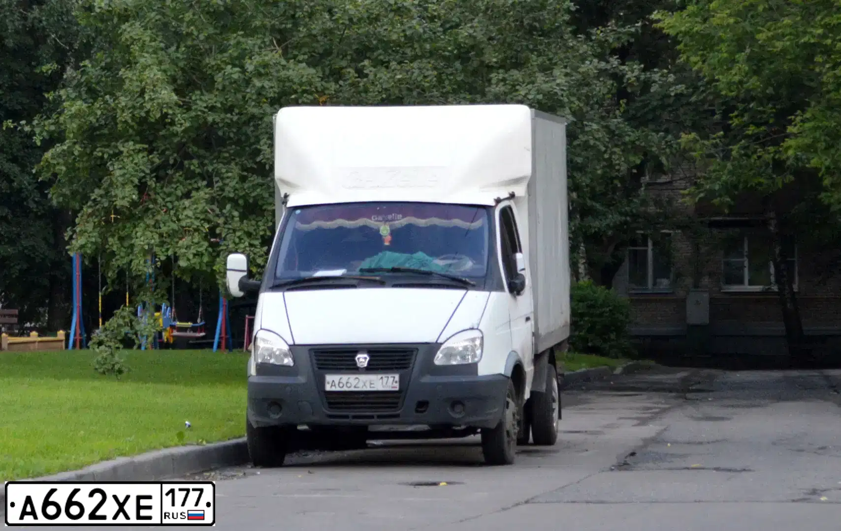 Фото автомобиля GAZ 3302 EL, 2007 — госномер А662ХЕ177. Цвет: БЕЛЫЙ