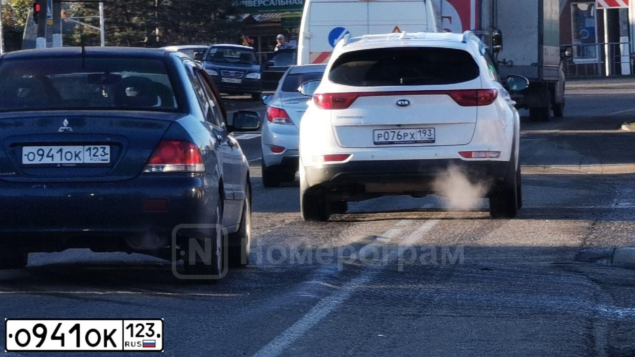 Фото автомобиля MITSUBISHI LANCER, 2005 — госномер Е571СМ77. Цвет: СЕРЫЙ