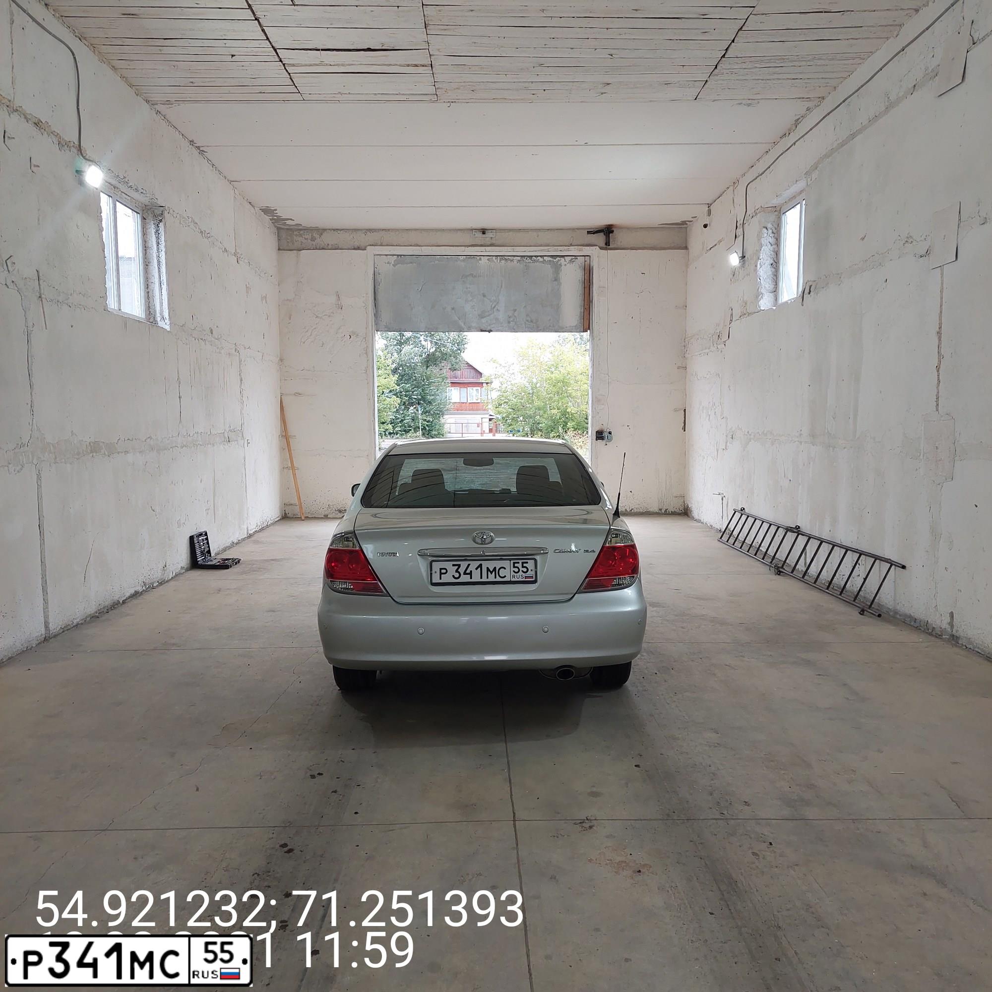 Фото автомобиля TOYOTA CAMRY, 2005 — госномер Н451ЕТ174. Цвет: СЕРЕБРИСТЫЙ