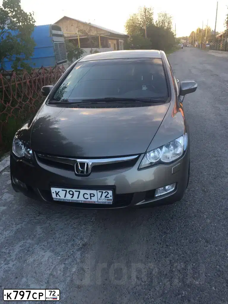 Фото автомобиля HONDA CIVIC, 2008 — госномер К797СР72. Цвет: СЕРЫЙ