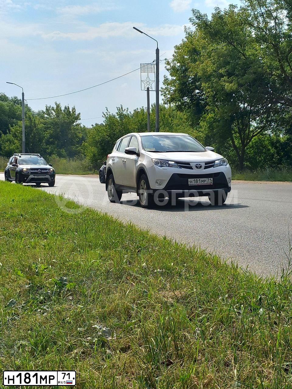Фото автомобиля TOYOTA RAV4, 2013 — госномер Н181МР71. Цвет: БЕЛЫЙ