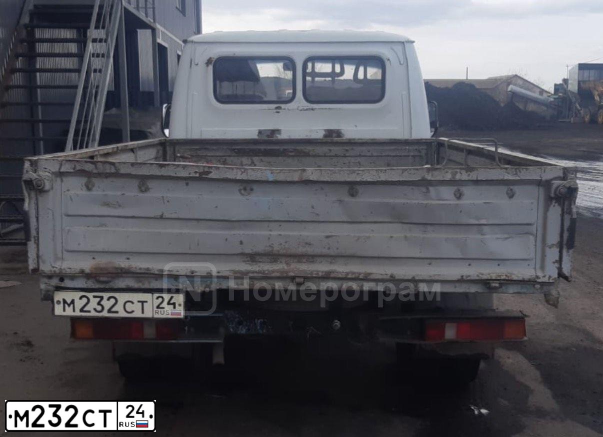 Фото автомобиля GAZ Z 3302 GAZEL, 2006 — госномер М232СТ24. Цвет: Белый