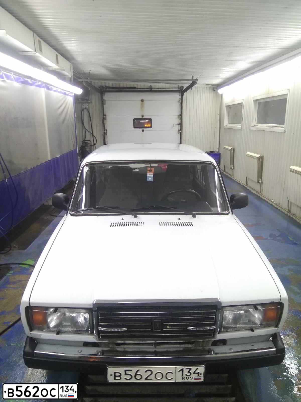 Фото автомобиля LADA 2107, 2002 — госномер В164ММ790. Цвет: БЕЛЫЙ