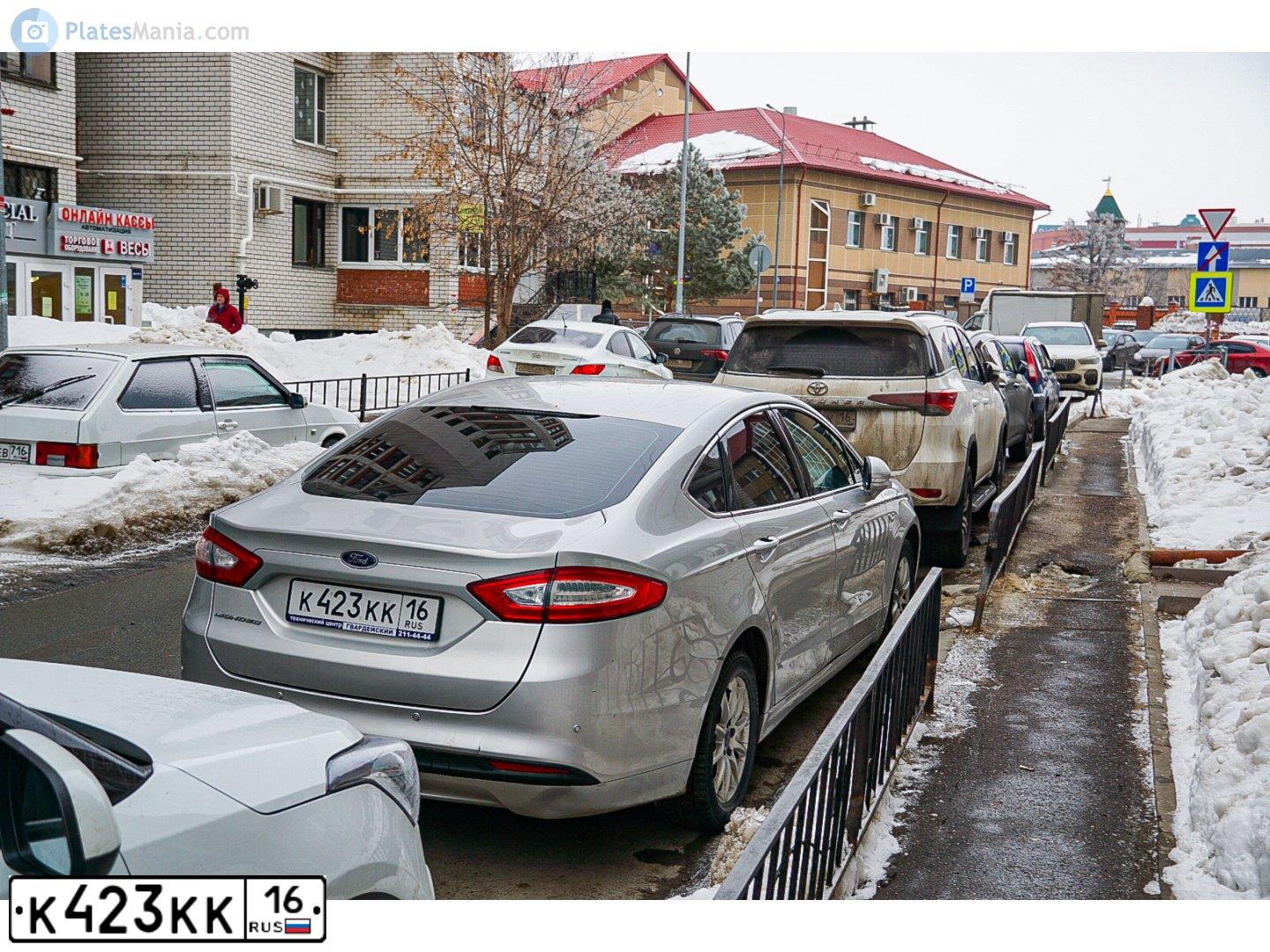 Фото автомобиля HYUNDAI SONATA, 2021 — госномер Н499АВ702. Цвет: ЧЕРНЫЙ