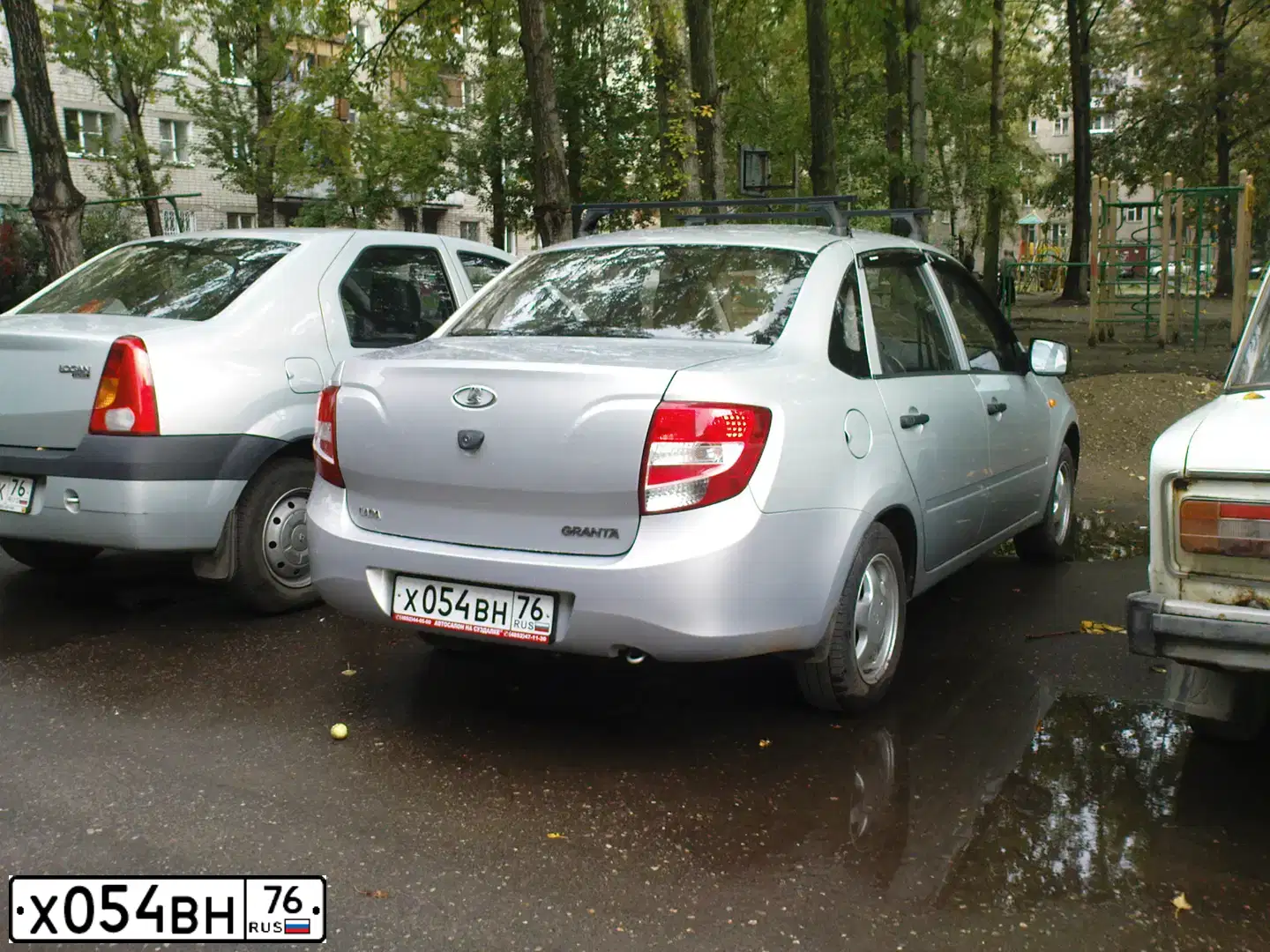 Фото автомобиля LADA GRANTA, 2012 — госномер Т128ВР76
