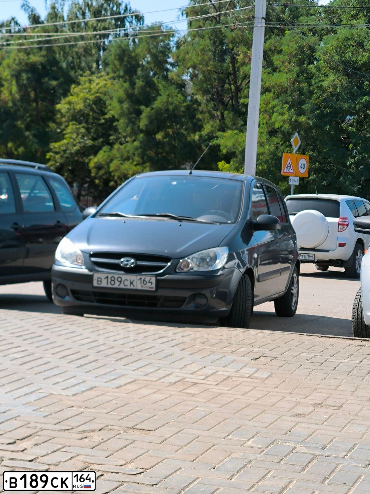 Фото автомобиля HYUNDAI GETZ, 2008 — госномер В189СК164. Цвет: ТЕМНО-СЕРЫЙ