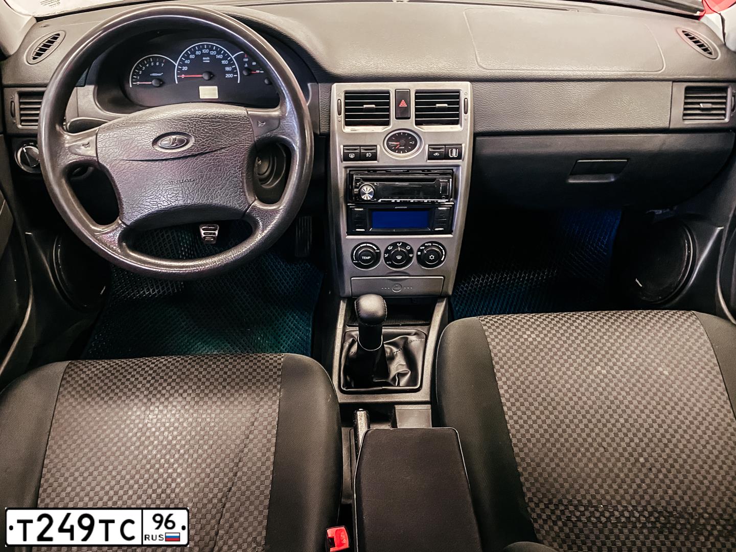 Фото автомобиля LADA 2170 PRIORA, 2011 — госномер Т249ТС96. Цвет: синий