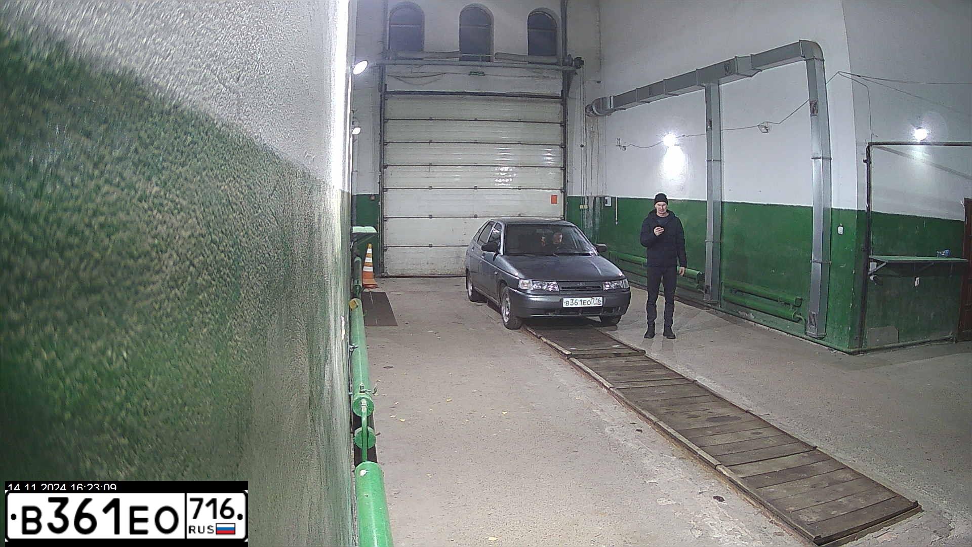 Фото автомобиля LADA 2112 LADA, 2005 — госномер В361ЕО716. Цвет: СЕРО-ЗЕЛЕНЫЙ