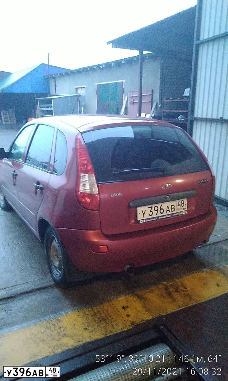 Фото автомобиля LADA 1119 KALINA, 2011 — госномер У396АВ48. Цвет: СЕРЕБРИСТО КРАСНЫЙ