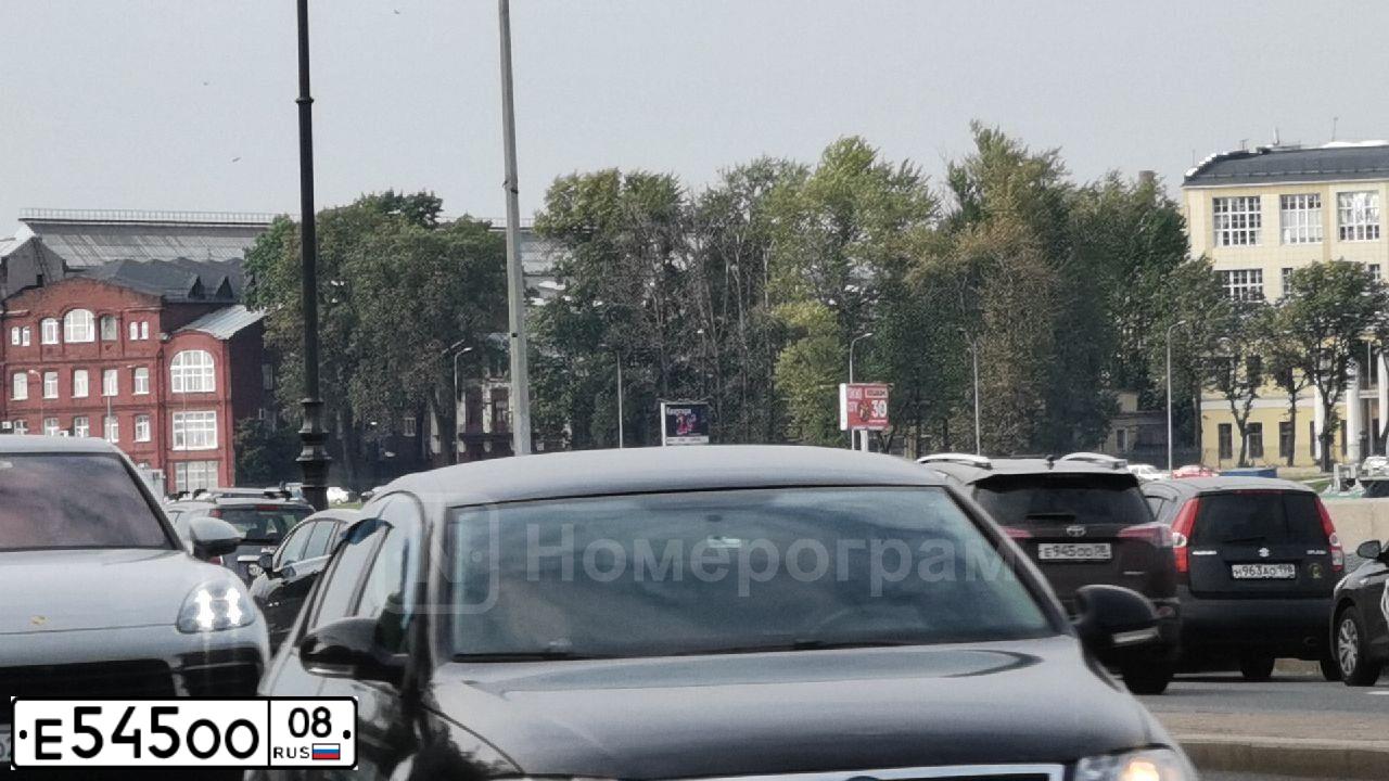 Фото автомобиля BMW БЕЗ МОДЕЛИ 320ХI, 2017 — госномер Е545ОО08. Цвет: Белый
