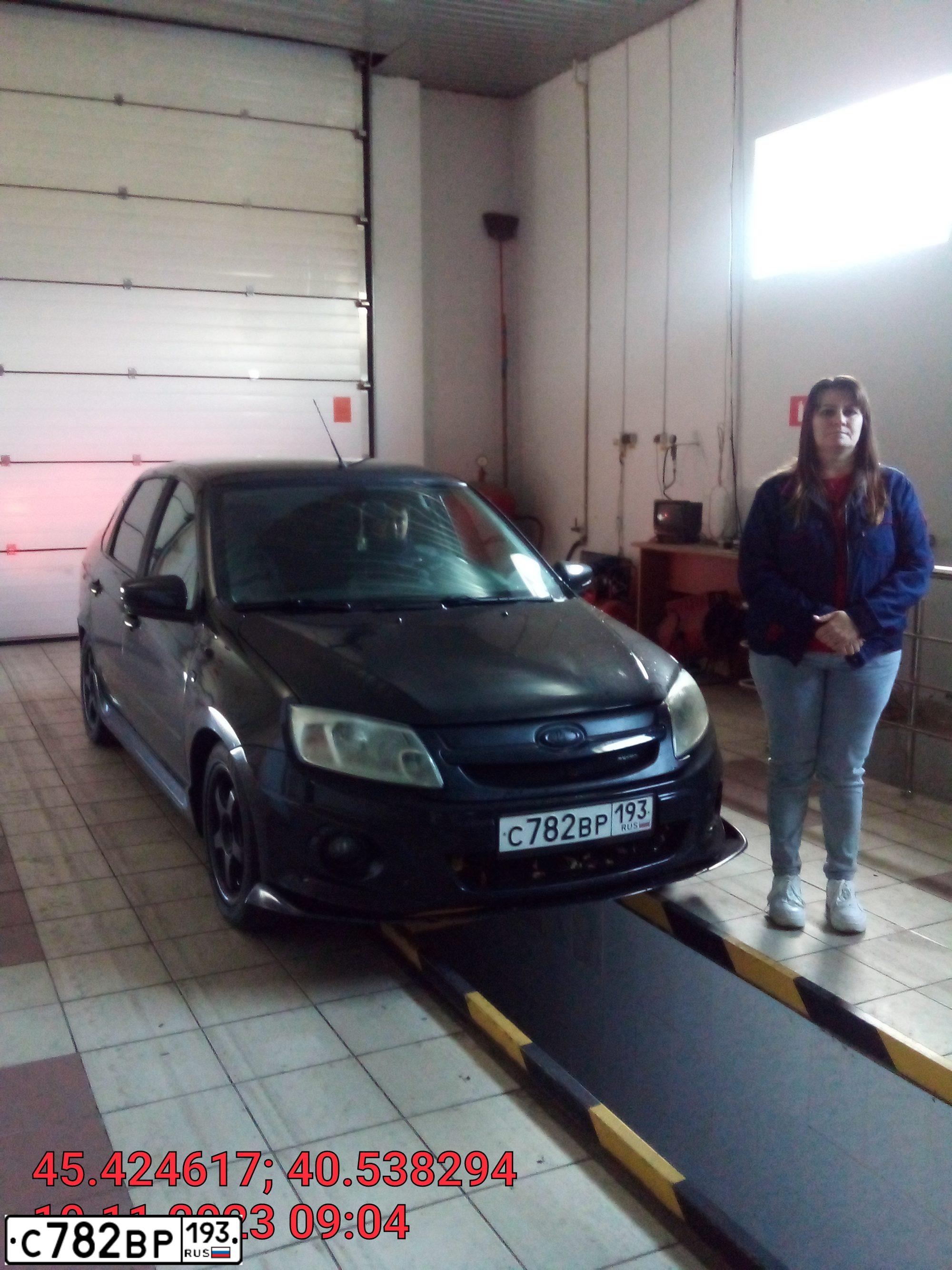 Фото автомобиля LADA GRANTA, 2015 — госномер В718ВТ323