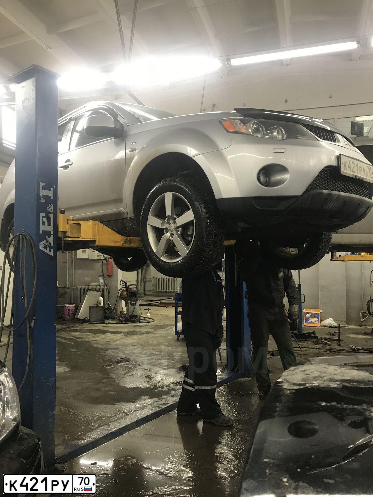 Фото автомобиля MITSUBISHI OUTLANDER, 2008 — госномер М254РМ154. Цвет: СЕРЕБРИСТЫЙ