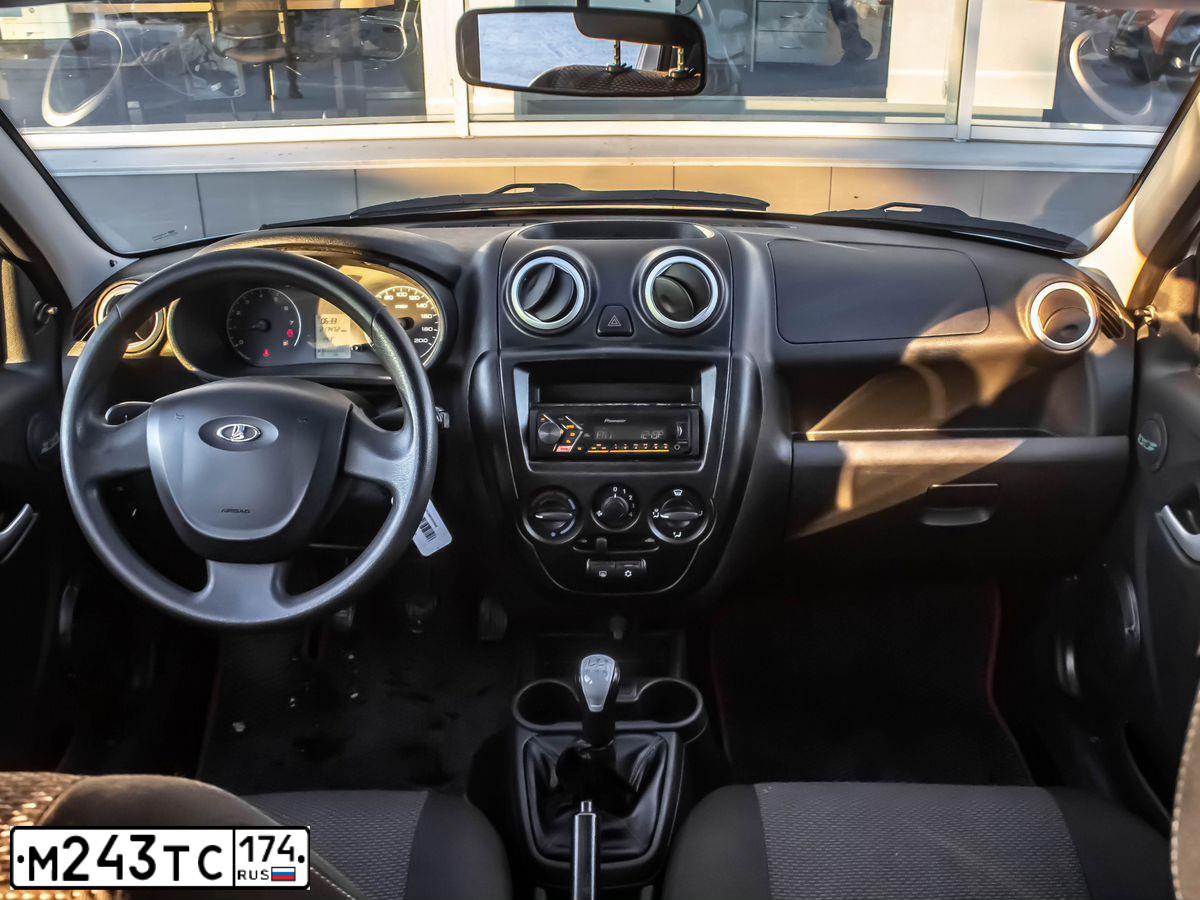 Фото автомобиля LADA 2191 GRANTA, 2016 — госномер М243ТС174. Цвет: БЕЛЫЙ