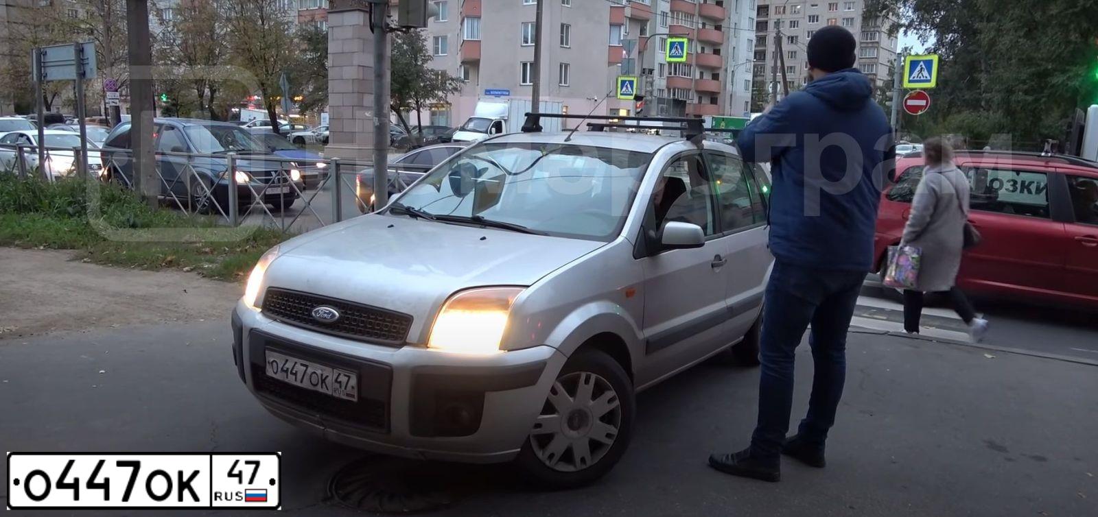 Фото автомобиля FORD FUSION, 2007 — госномер Н527ВЕ10. Цвет: Серебристый