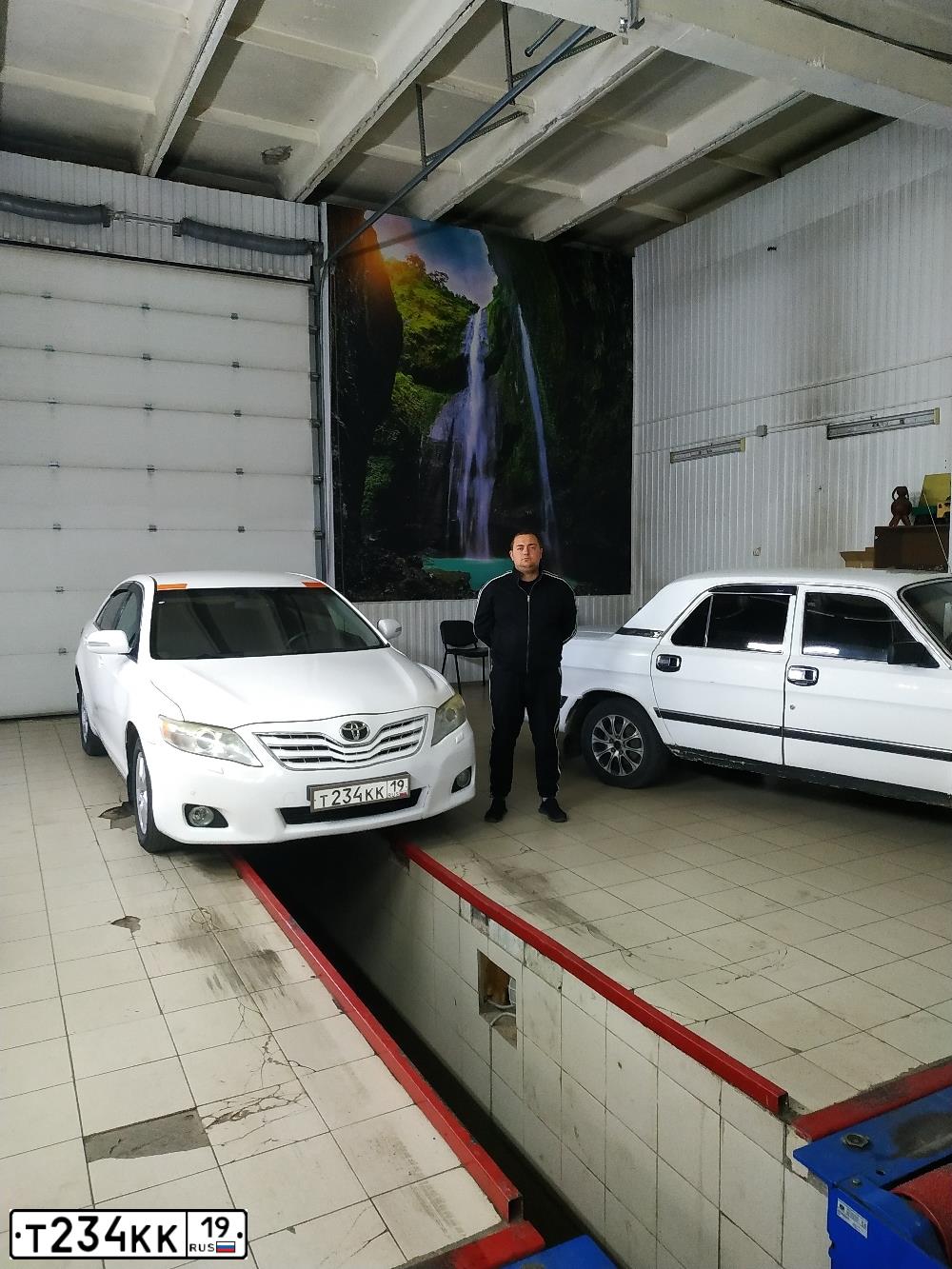 Фото автомобиля TOYOTA CAMRY, 2010 — госномер К503ХМ22. Цвет: Белый