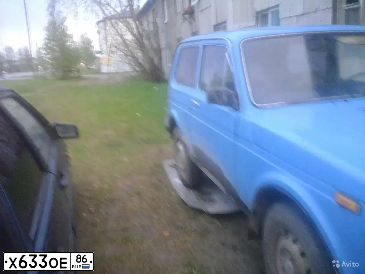 Фото автомобиля LADA 2121 NIVA, 1992 — госномер Х633ОЕ86. Цвет: синий