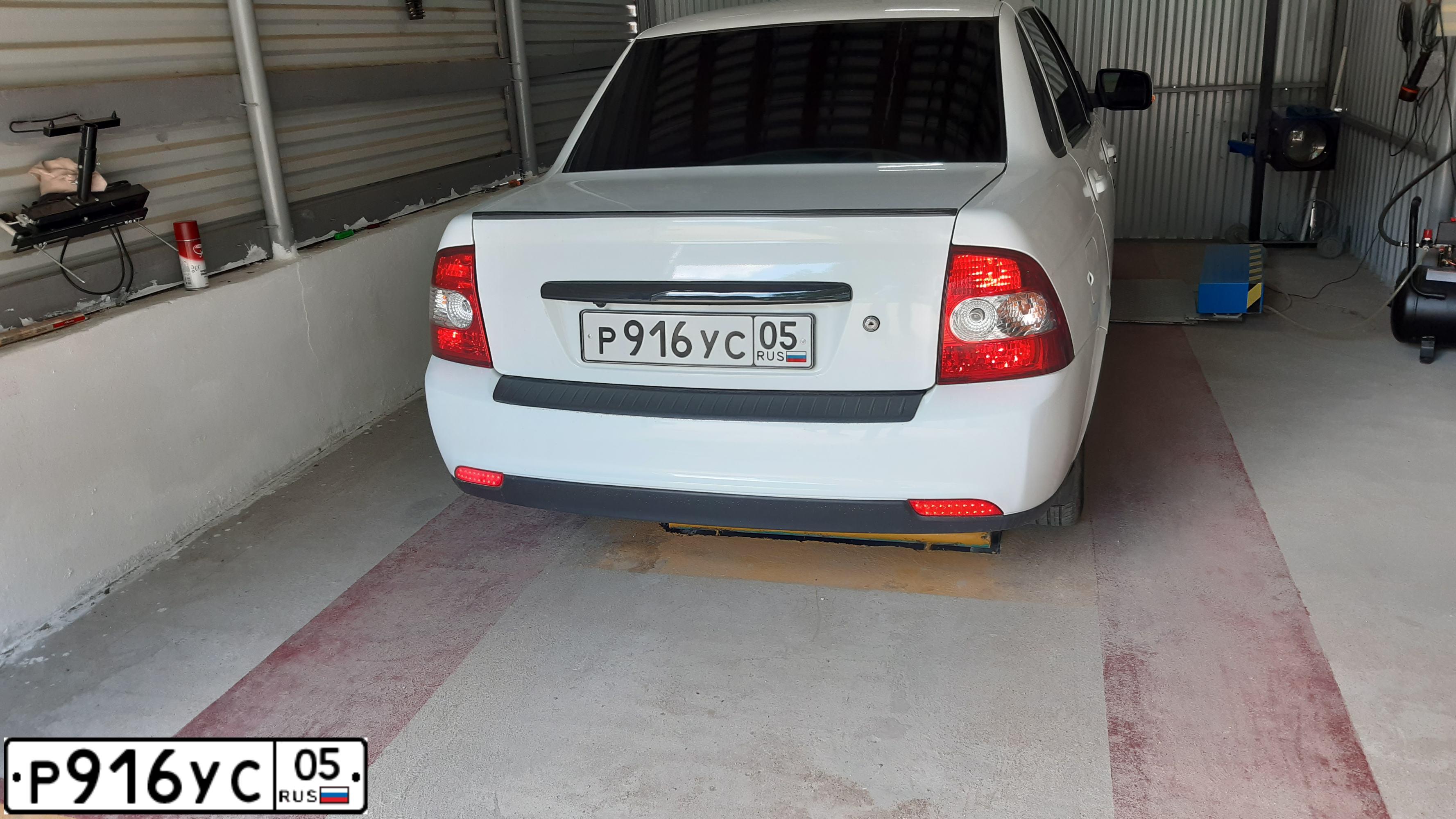 Фото автомобиля LADA 2170 PRIORA, 2012 — госномер А987ОВ161. Цвет: Белый