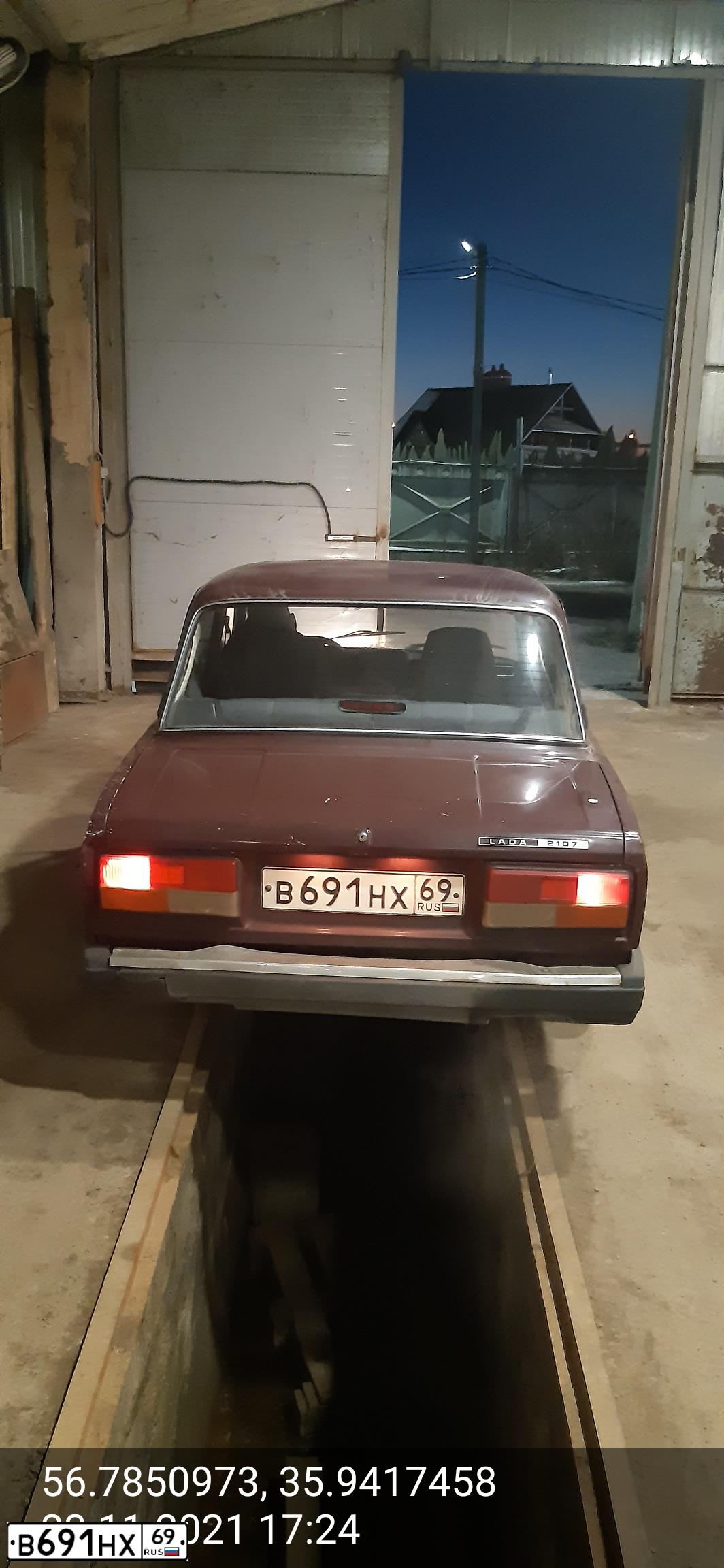 Фото автомобиля LADA 2107, 2008 — госномер В691НХ69. Цвет: ТЕМНО-ВИШНЕВЫЙ
