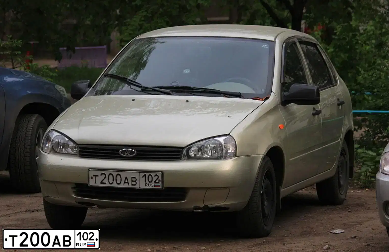 Фото автомобиля LADA 1118 KALINA, 2010 — госномер Т200АВ102. Цвет: БЕЛО-ЖЕЛТЫЙ ПЕРЛАМУТРОВЫЙ