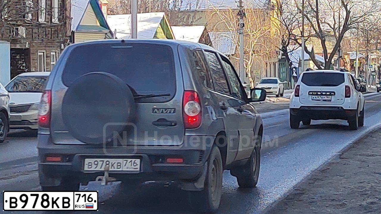 Фото автомобиля CHEVROLET NIVA, 2018 — госномер В978КВ716. Цвет: Темно-серый металлик