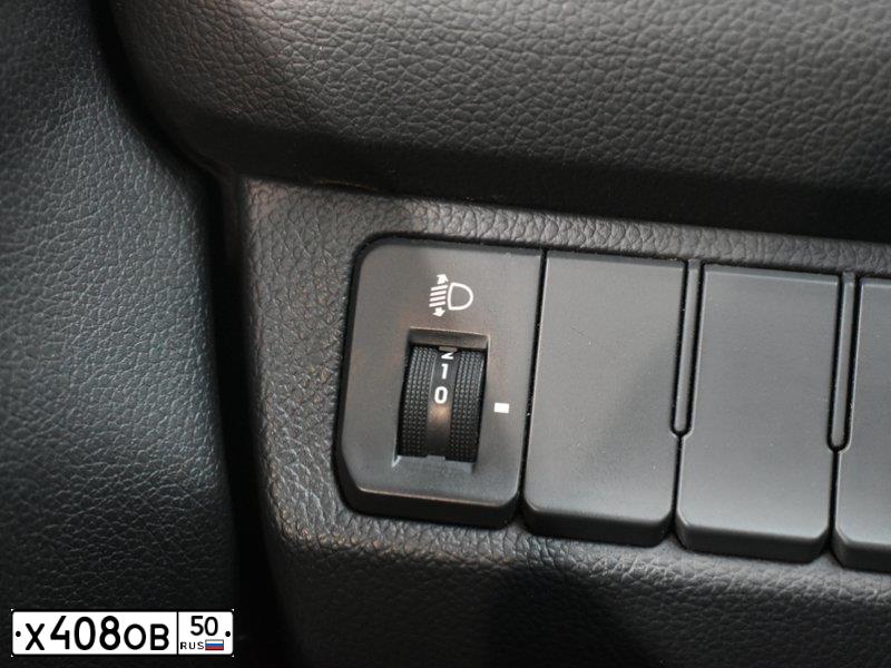 Фото автомобиля KIA RIO, 2013 — госномер О249МЕ790. Цвет: СЕРЫЙ