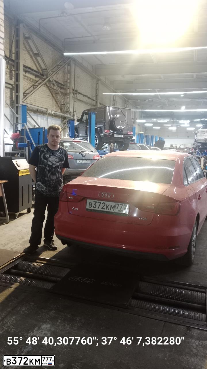 Фото автомобиля AUDI A3, 2014 — госномер У498ХС57. Цвет: Красный