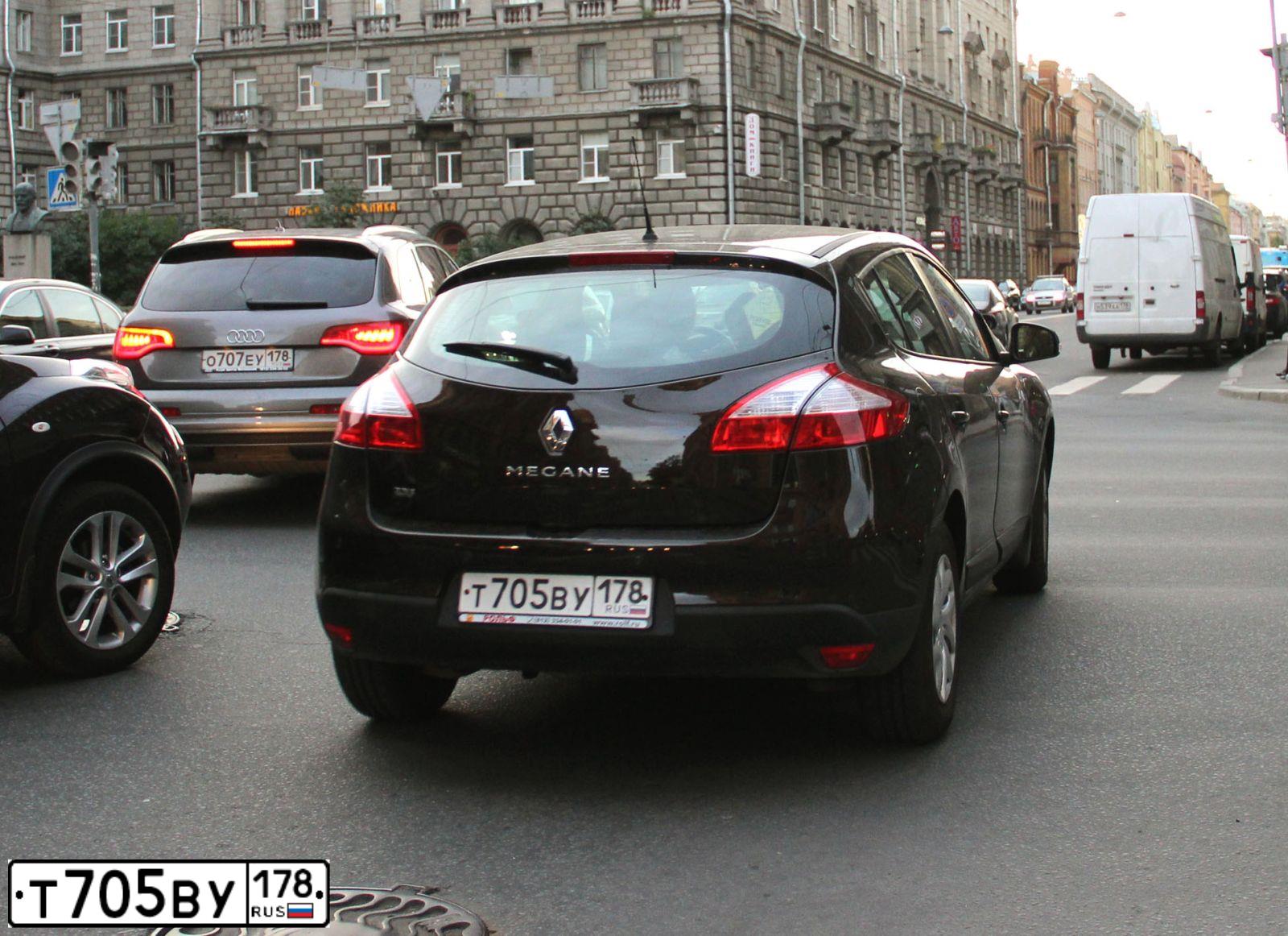Фото автомобиля RENAULT MEGANE, 2014 — госномер Т741ОТ152. Цвет: КОРИЧНЕВЫЙ ТЕМНЫЙ