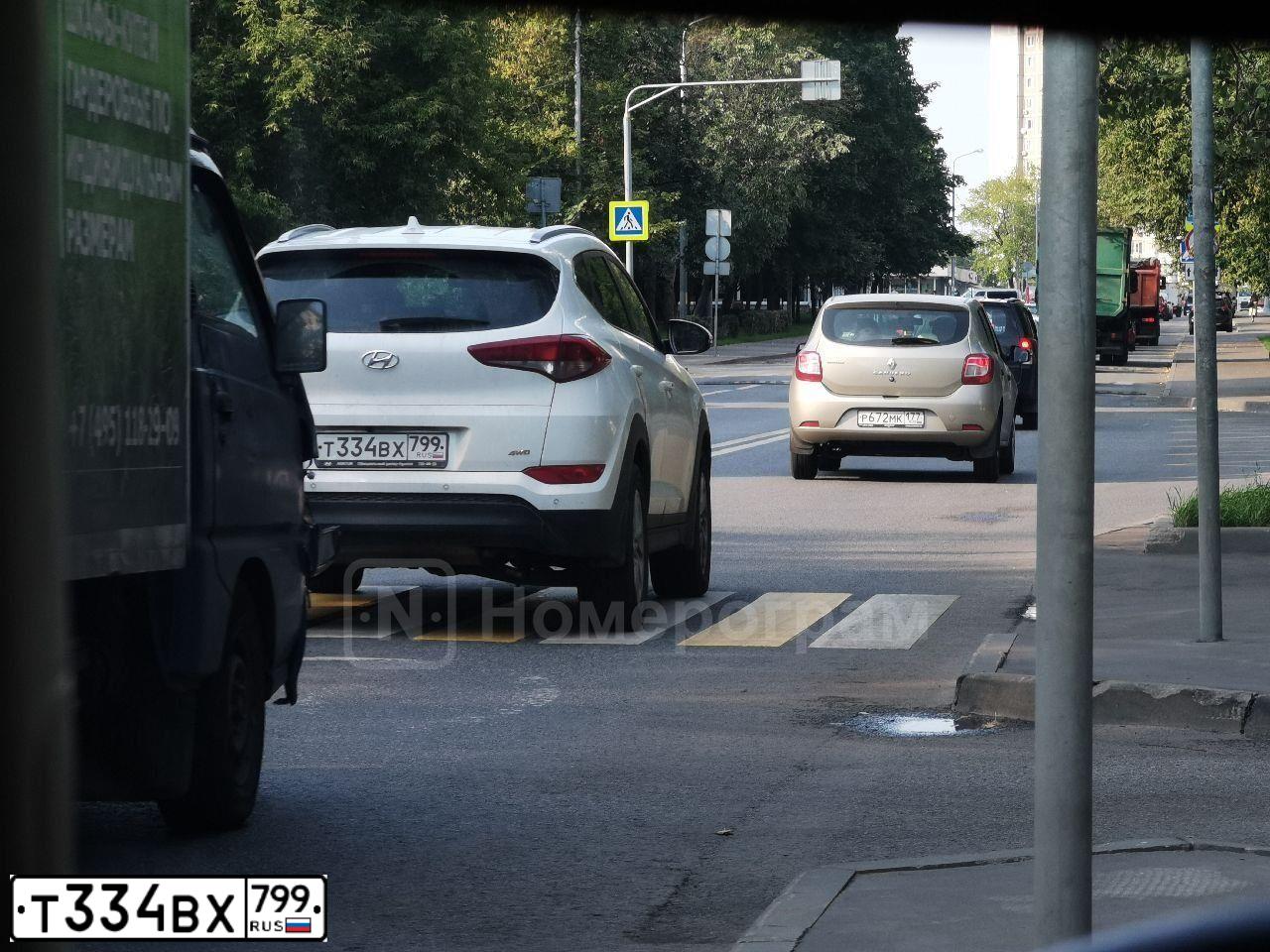 Фото автомобиля HYUNDAI TUCSON, 2017 — госномер Т334ВХ799. Цвет: БЕЛЫЙ