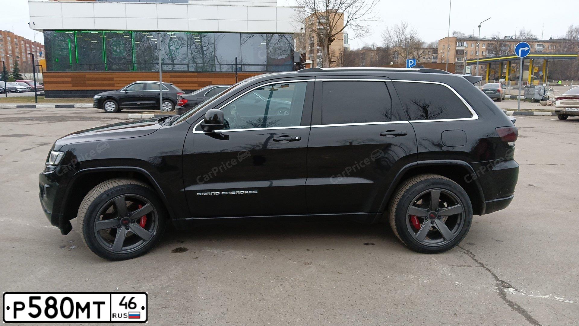 Фото автомобиля JEEP GRAND CHEROKEE, 2014 — госномер Р580МТ46. Цвет: ЧЕРНЫЙ