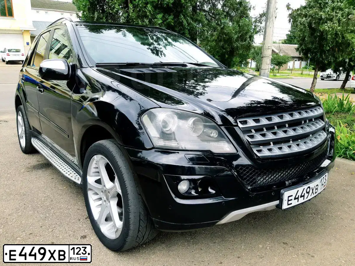 Фото автомобиля MERCEDES M-KLASSE, 2008 — госномер Е449ХВ123. Цвет: ЧЕРНЫЙ
