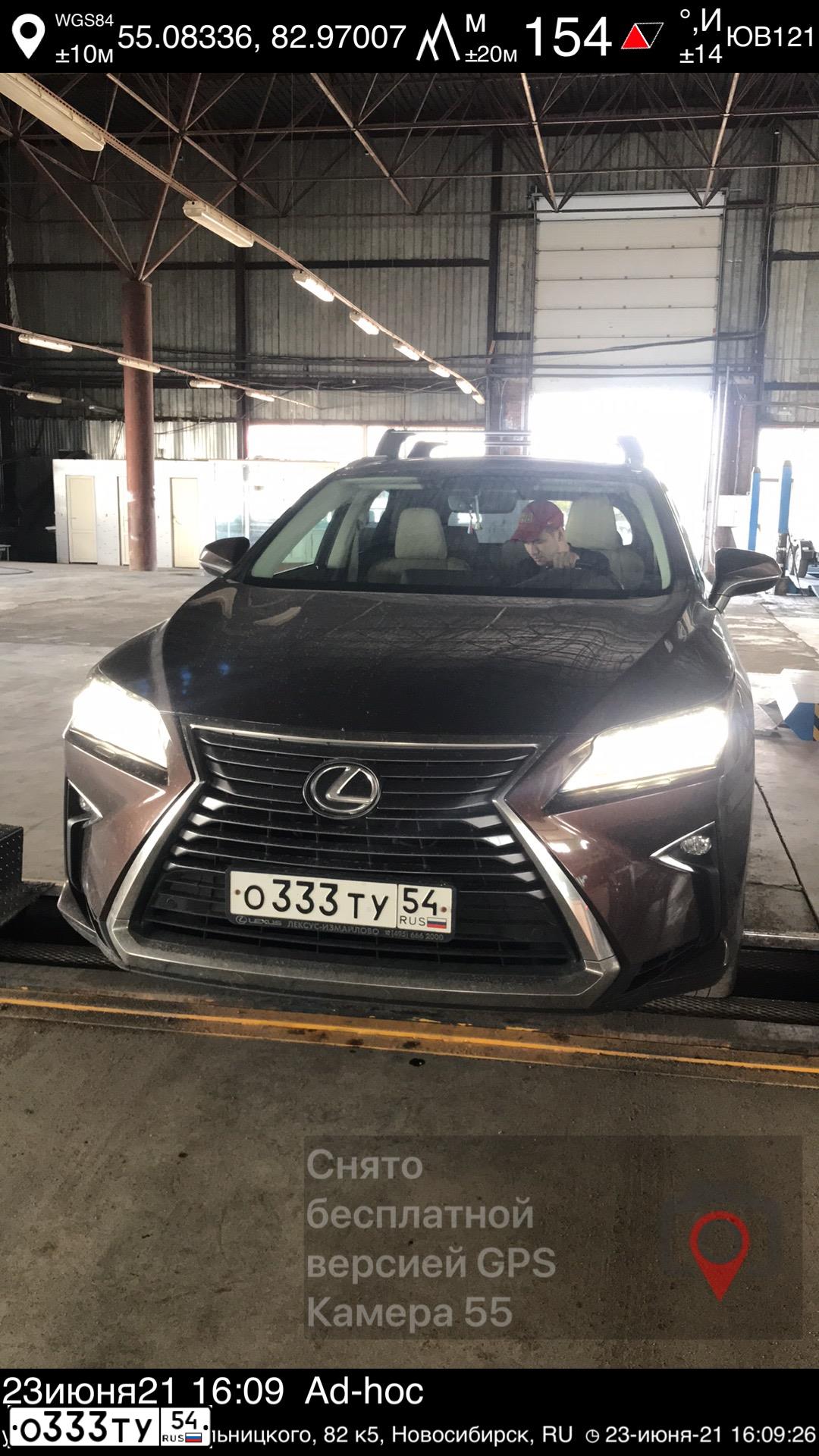 Фото автомобиля LEXUS RX, 2016 — госномер О333ТУ154. Цвет: Коричневый